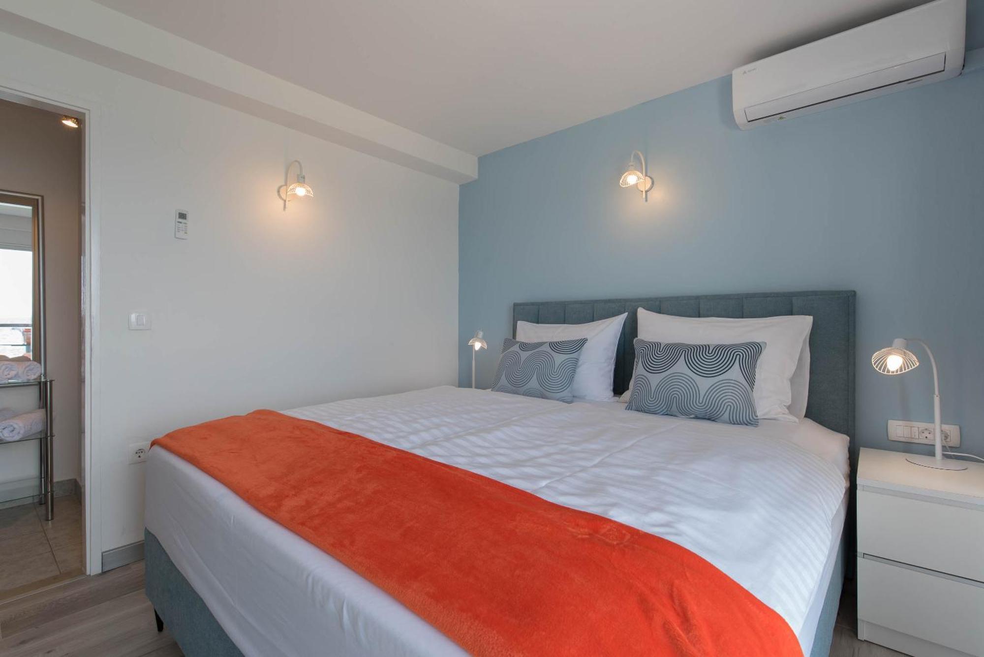 Beachfront Apartments Zanic Podstrana Habitación foto