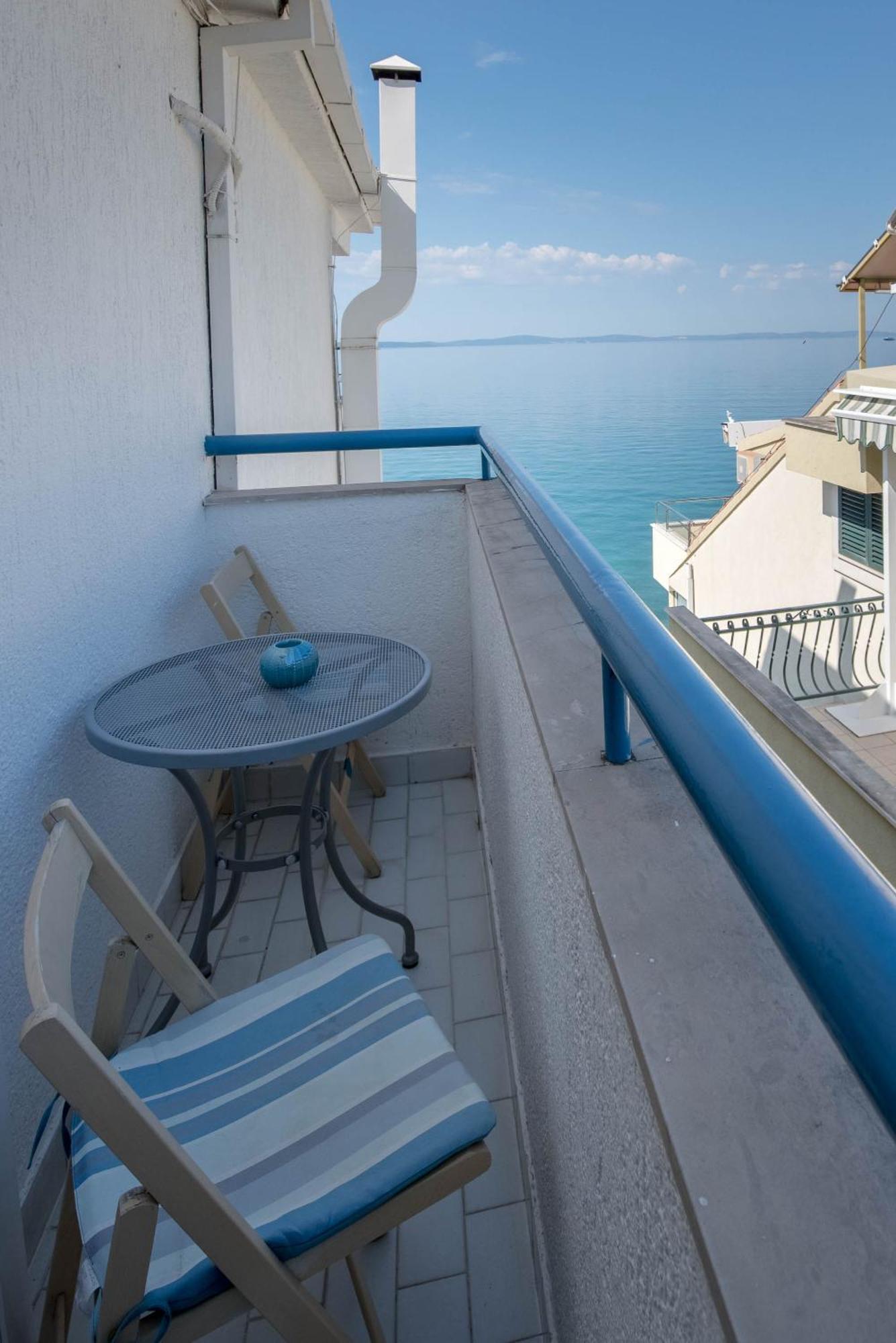 Beachfront Apartments Zanic Podstrana Habitación foto