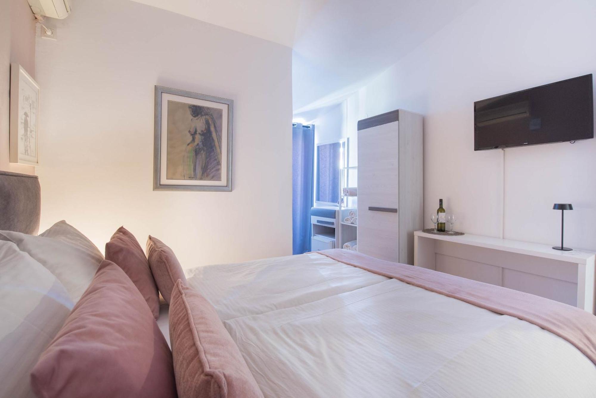 Beachfront Apartments Zanic Podstrana Habitación foto