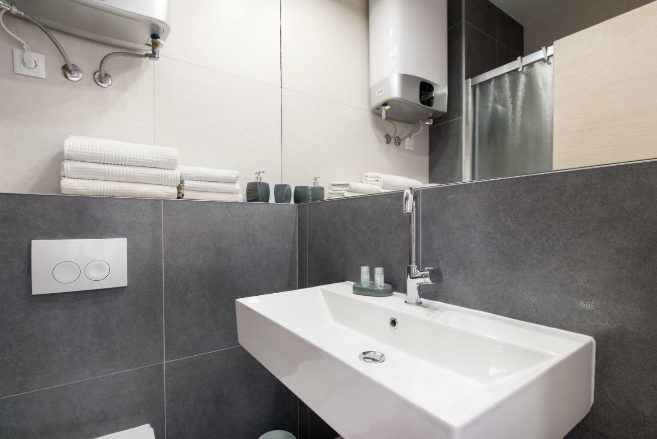 Beachfront Apartments Zanic Podstrana Exterior foto